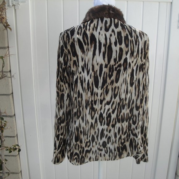 Chico's Cardigan Med Cheetah Brown Beige Black Faux Fur Trim Preppy - Picture 5 of 6
